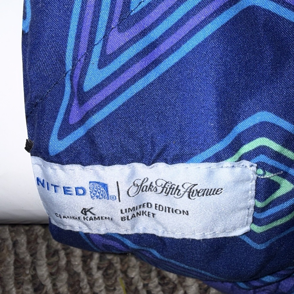 United Airlines Saks Fifth Avenue Claude Kameni Blue Blanket Limited Edition - Picture 2 of 4